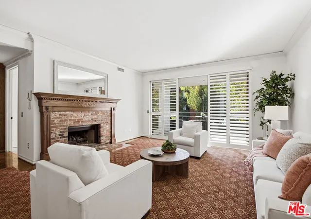 Photo 4 of Condo for sale at 4784 Park Encino Ln #103, Encino, CA 91436 | MLS# 26885037 | Listing updated on 2026-09-30