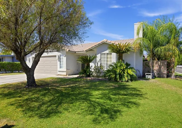 Photo 2 of Sale Pending at 44795 Cabrillo Ave, Palm Desert, CA 92260 | MLS# 219152219DA | Listing updated on 2026-09-29