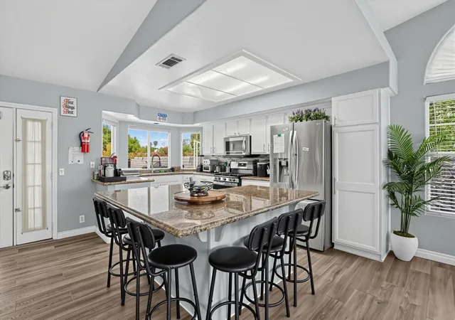 Photo 4 of Sale Pending at 44795 Cabrillo Ave, Palm Desert, CA 92260 | MLS# 219152219DA | Listing updated on 2026-09-29