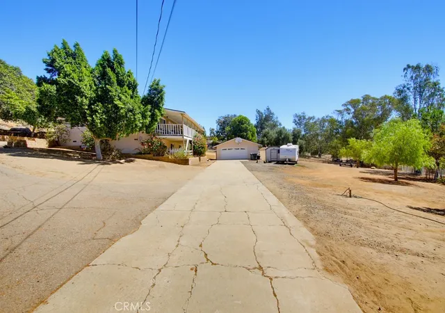 Photo 2 of Sale Pending at 1691 Roble Grande Rd, Alpine, CA 91901 | MLS# IV26191773 | Listing updated on 2026-10-07