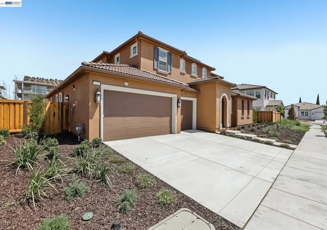 Photo 2 of Single family home for sale at 421 Trellis Way, Brentwood, CA 94513 | MLS# 41147040 | Listing updated on 2026-09-10