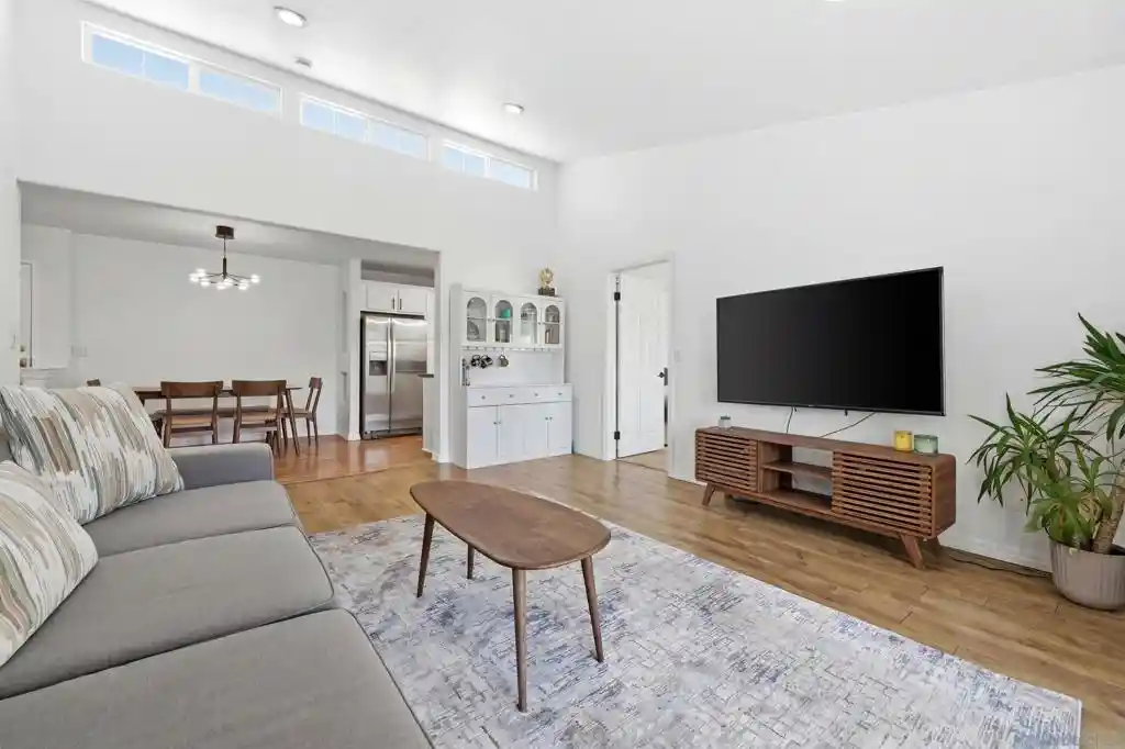 Listing Photo 1 - Condo for sale in 5055 Collwood located at 5055 Collwood, San Diego, CA 92115 - Unit #320