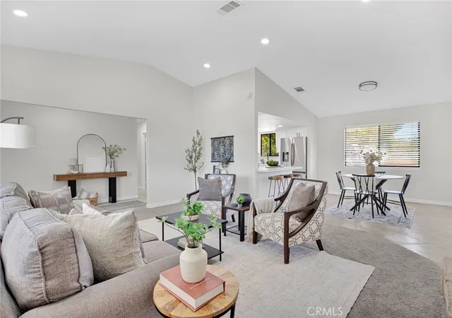 Photo 4 of Sale Pending at 14865 Temecula Rd, Apple Valley, CA 92307 | MLS# HD26190745 | Listing updated on 2026-10-10