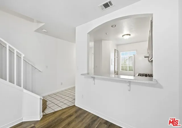 Listing Photo 5 - Condo for sale in building located at 4692 Carpinteria Ave, Carpinteria, CA 93013 - Unit #26