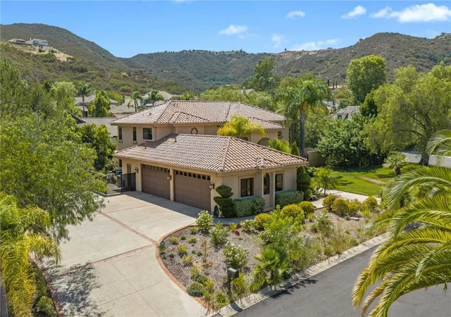 Photo 3 of Single family home for sale at 22395 Poplar Ct, Murrieta, CA 92562 | MLS# SW26191675 | Listing updated on 2026-10-11