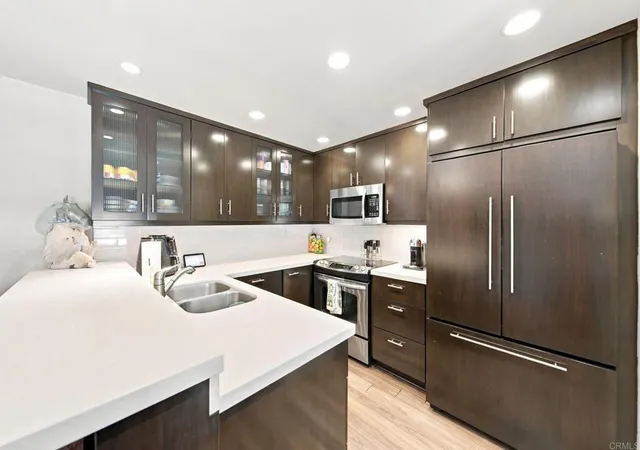 Photo 2 of Condo for sale at 9126 Marina Pacifica Dr N, Long Beach, CA 90803 | MLS# PTP2606711 | Listing updated on 2026-10-02