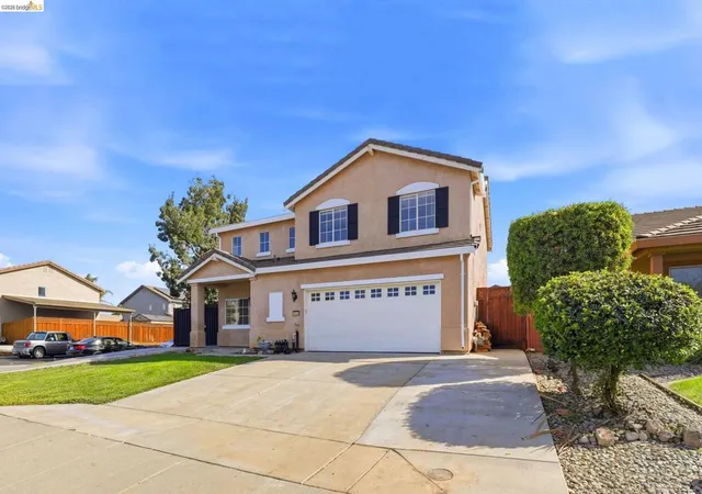 Photo 2 of Single family home for sale at 3524 Sailboat Dr, Discovery Bay, CA 94505 | MLS# 41147062 | Listing updated on 2026-10-08