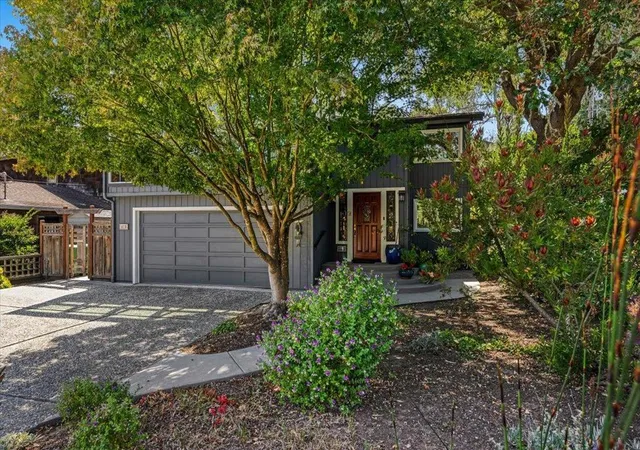Photo 3 of Single family home for sale at 412 Sumner Ave, Aptos, CA 95003 | MLS# ML82059963 | Listing updated on 2026-10-05