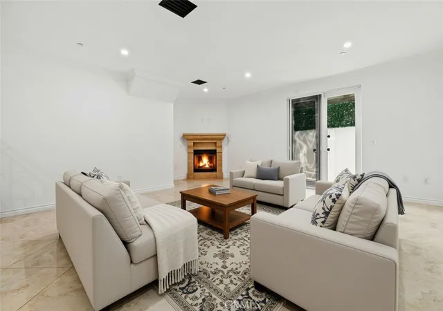 Condo for sale at 333 Milford St #105, Glendale, CA 91203 | MLS# GD26193510
