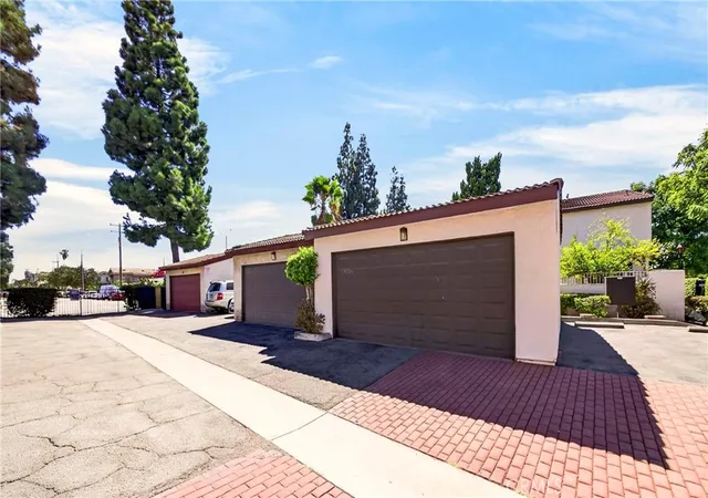 Photo 25 of Townhouse for sale at 13856 Ramona Pkwy, Baldwin Park, CA 91706 | MLS# AR26188408 | Listing updated on 2026-10-03