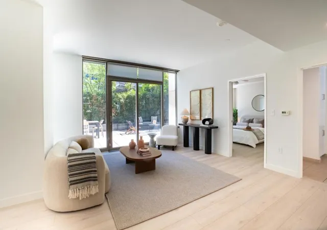 Listing Photo 4 - Condo for sale in building located at 38 N Almaden Blvd, San Jose, CA 95110 - Unit #302