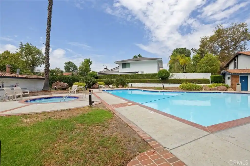 Listing Photo 26 - Condo for sale in 31584 Agoura Rd located at 31584 Agoura Rd, Westlake Village, CA 91361 - Unit 31584 Agoura Rd