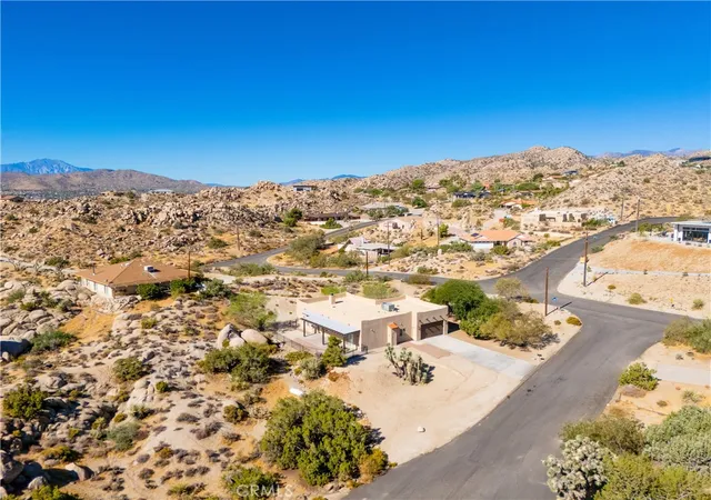 Photo 3 of Single family home for sale at 6231 Mirlo, Yucca Valley, CA 92284 | MLS# JT26193316 | Listing updated on 2026-09-22
