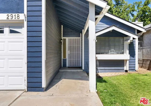Photo 3 of Single family home for sale at 2918 La Costa St, Bakersfield, CA 93306 | MLS# 26966277 | Listing updated on 2026-09-11
