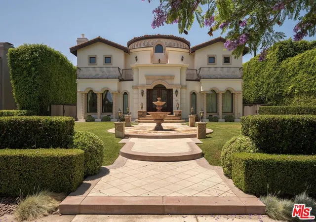Photo 3 of Mansion for sale at 123 Fremont Pl, Los Angeles, CA 90005 | MLS# 26946401 | Listing updated on 2026-09-11