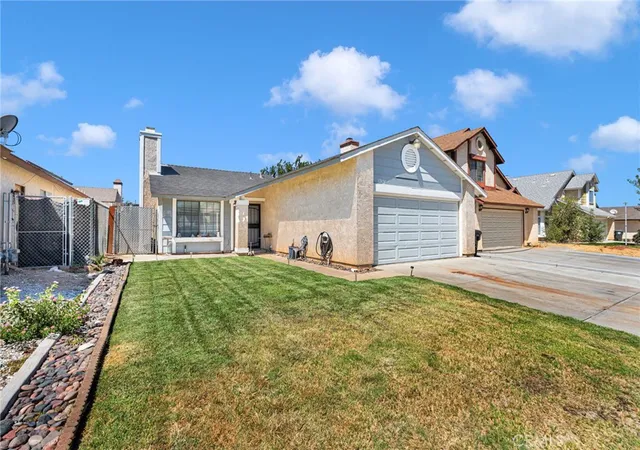 Photo 2 of Single family home for sale at 12424 Mount Baldy, Victorville, CA 92392 | MLS# DW26193421 | Listing updated on 2026-10-03