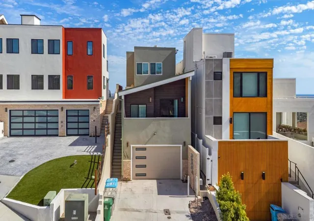 Photo 3 of Multi family home for sale at 1243 1245 Van Nuys St, San Diego, CA 92109 | MLS# 260021632SD | Listing updated on 2026-09-25