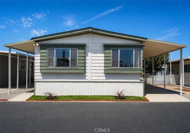 Photo 1 of Manufactured home for sale at 530 W Devonshire Ave #19, Hemet, CA 92543 | MLS# SW26193646 | Listing updated on 2026-10-06