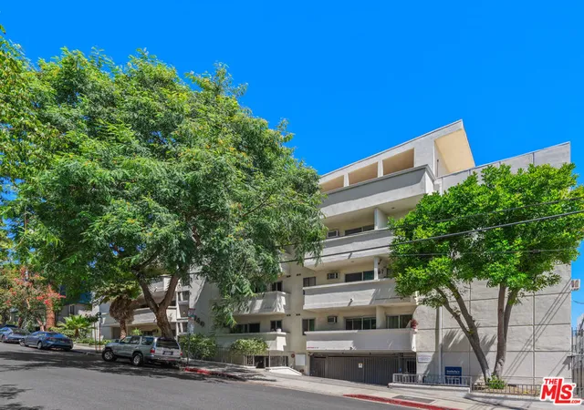 Photo 3 of Condo for sale at 960 Larrabee St #328, West Hollywood, CA 90069 | MLS# 26914581 | Listing updated on 2026-10-07