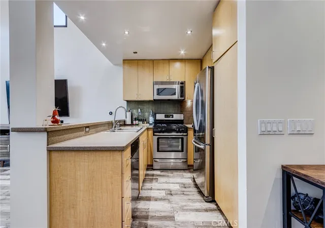 Listing Photo 5 - Condo for sale in building located at 101 W Mission, Pomona, CA 91766 - Unit #327