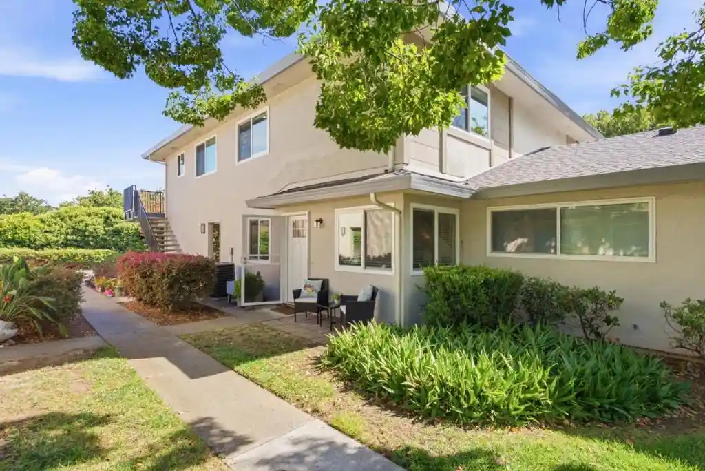 Condo for sale at 267 Watson Dr #2, Campbell, CA 95008 | MLS# ML82058977