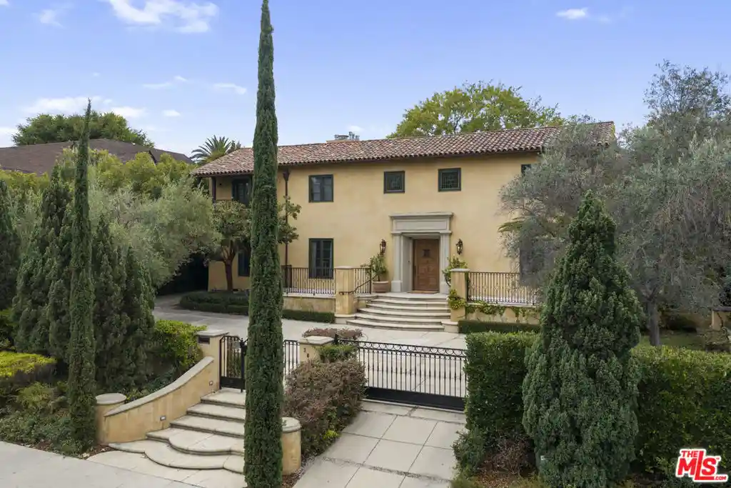 Photo 1 of Mansion for sale at 305 S June St, Los Angeles, CA 90020 | MLS# 26962249 | Listing updated on 2026-10-14
