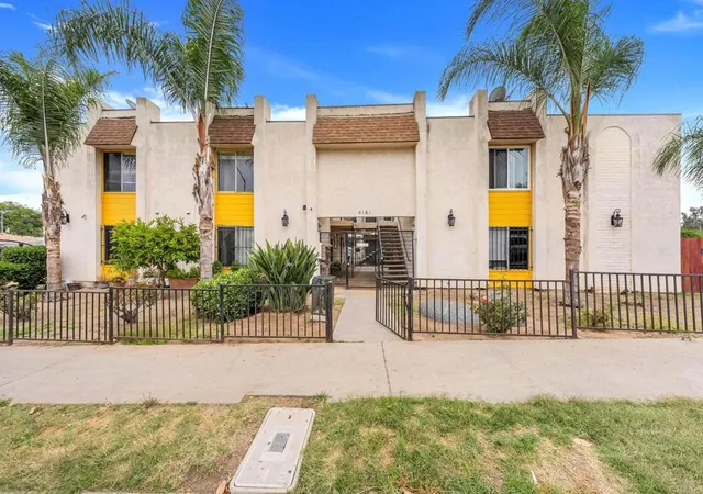 Listing Photo 4 - Condo for sale in building located at 4161 Winona Ave, San Diego, CA 92105
