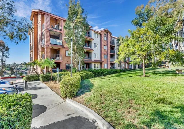 Listing Photo 1 - Condo for sale in building located at 5980 Dandridge Ln, San Diego, CA 92115 - Unit #225