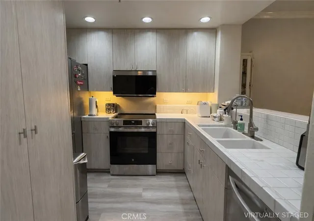 Photo 4 of Condo for sale at 2253 Martin #107, Irvine, CA 92612 | MLS# OC26193559 | Listing updated on 2026-09-13