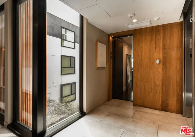 Photo 2 of Condo for sale at 724 N Croft Ave #301, Los Angeles, CA 90069 | MLS# 26965795 | Listing updated on 2026-10-08