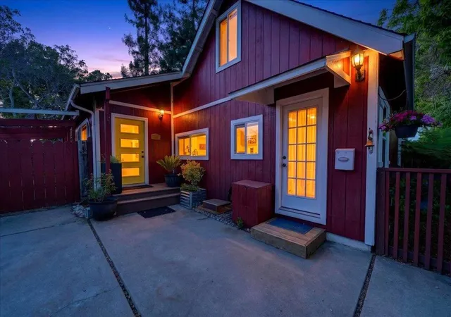 Photo 3 of Single family home for sale at 115 Catalpa St, Santa Cruz, CA 95062 | MLS# ML82060009 | Listing updated on 2026-10-11