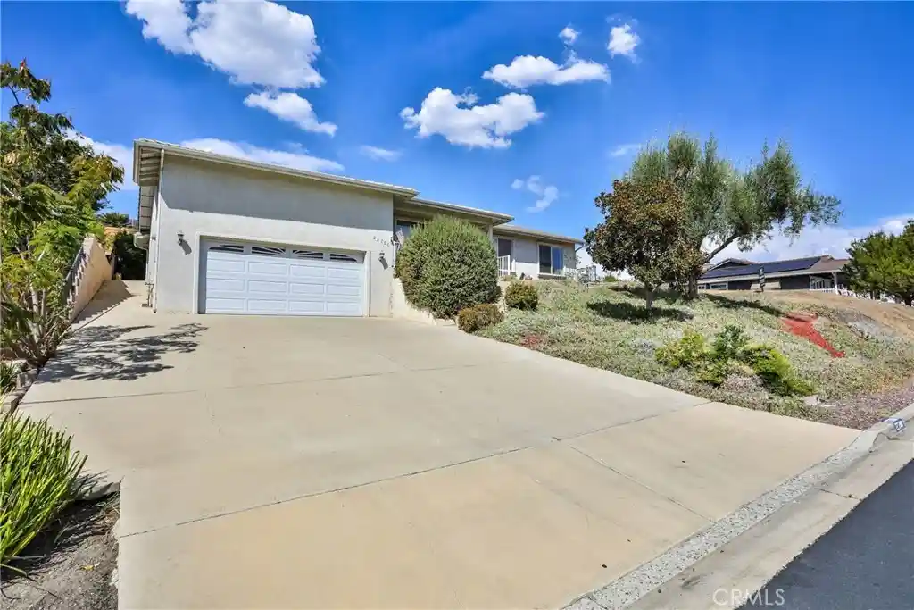 Photo 1 of Single family home for sale at 22700 Blue Teal, Canyon Lake, CA 92587 | MLS# SW26193840 | Listing updated on 2026-10-21