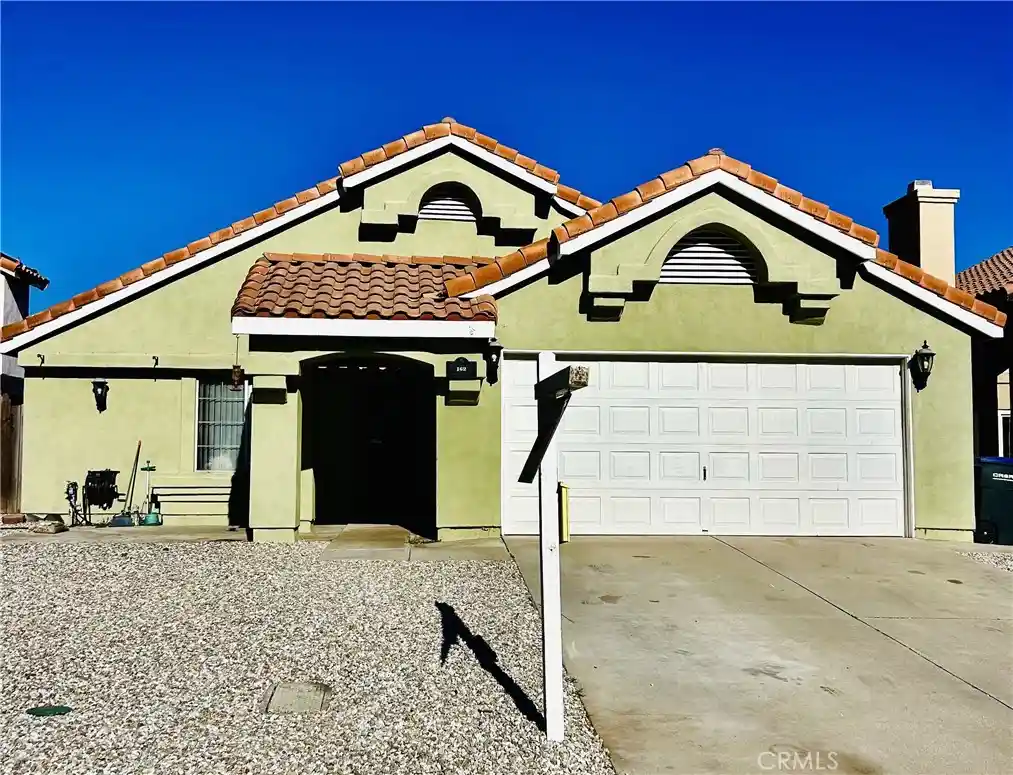 Photo 1 of Single family home for sale at 162 S Massachusetts, Lake Elsinore, CA 92530 | MLS# PW26193864 | Listing updated on 2026-10-25