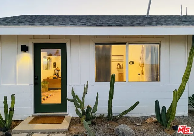 Photo 2 of Single family home for sale at 1016 Luna Mesa Rd, Yucca Valley, CA 92284 | MLS# 26933609 | Listing updated on 2026-09-21