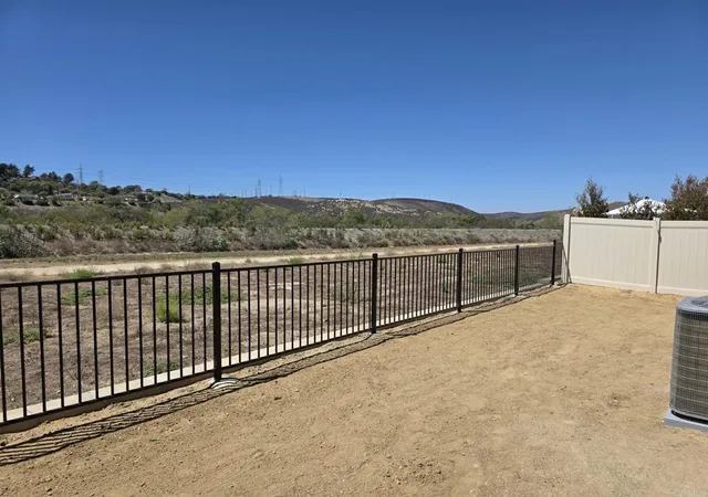 Photo 2 of Single family home for sale at 725 Kingbird Loop, Oceanside, CA 92058 | MLS# NDP2608311 | Listing updated on 2026-09-30