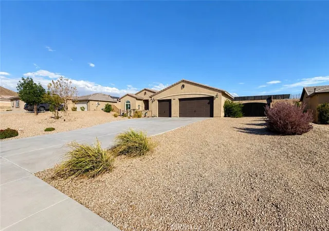 Photo 2 of Single family home for sale at 19409 Javelina, Apple Valley, CA 92307 | MLS# PW26193907 | Listing updated on 2026-09-20