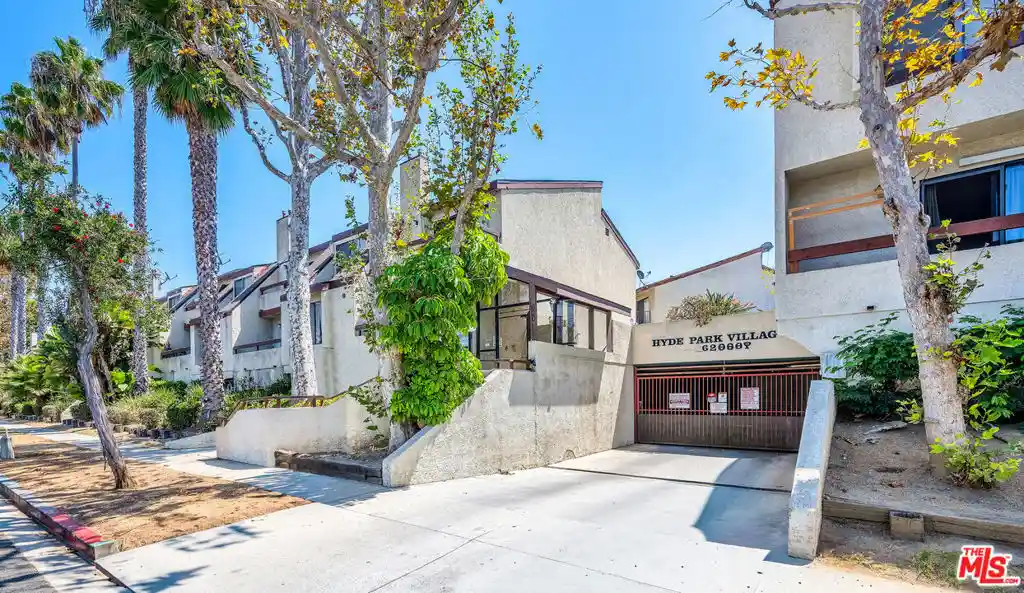 Listing Photo 29 - Condo for sale in 620 W Hyde Park Blvd located at 620 W Hyde Park Blvd, Inglewood, CA 90302 - Unit #111