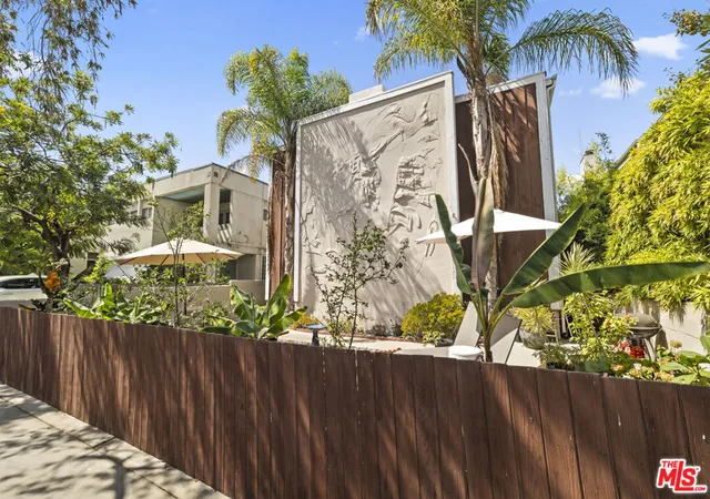 Photo 2 of Multi family home for sale at 2447 Chelsea Pl, Santa Monica, CA 90404 | MLS# 26961579 | Listing updated on 2026-09-23