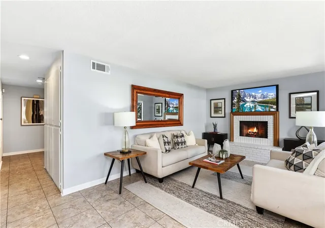 Photo 3 of Condo for sale at 25701 View Pointe #8C, Lake Forest, CA 92630 | MLS# OC26192949 | Listing updated on 2026-09-29