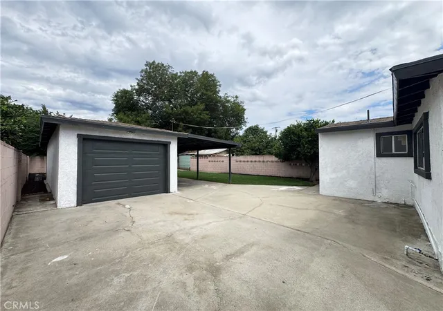 Photo 2 of Single family home for sale at 575 E Fernleaf, Pomona, CA 91766 | MLS# DW26194132 | Listing updated on 2026-10-11