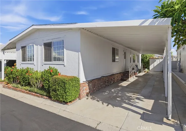 Photo 2 of Manufactured home for sale at 23301 Ridge Route #179, Laguna Hills, CA 92653 | MLS# OC26194124 | Listing updated on 2026-09-20
