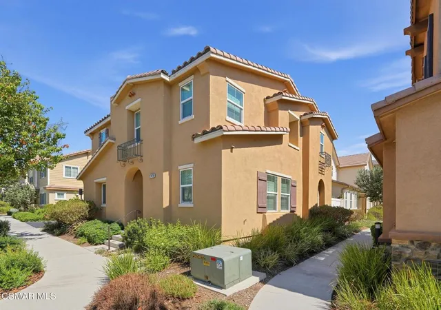 Photo 3 of Single family home for sale at 27470 Poppy Ct, Santa Clarita, CA 91350 | MLS# 226004210 | Listing updated on 2026-10-06