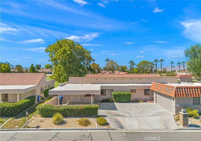 Photo 2 of Condo for sale at 41631 Resorter, Palm Desert, CA 92211 | MLS# PW26194054 | Listing updated on 2026-10-31