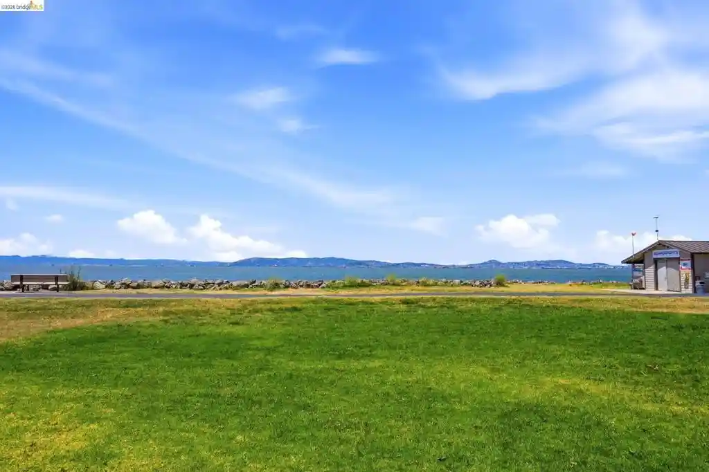 Listing Photo 33 - Condo for sale in 955 Shorepoint Ct located at 955 Shorepoint Ct, Alameda, CA 94501 - Unit #208