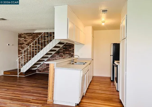 Photo 3 of Condo for sale at 2409 Lemontree Ct #3, Antioch, CA 94509 | MLS# 41147168 | Listing updated on 2026-09-11