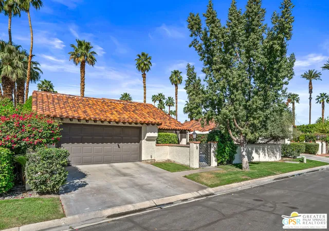Photo 3 of Single family home for sale at 2 Calle Navarros, Rancho Mirage, CA 92270 | MLS# 26975765PS | Listing updated on 2026-09-13