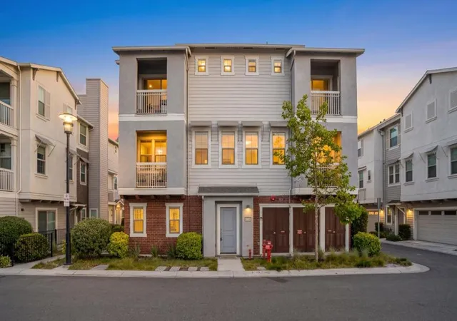Listing Photo 1 - Condo for sale in building located at 8533 Seawind Wy, Newark, CA 94560