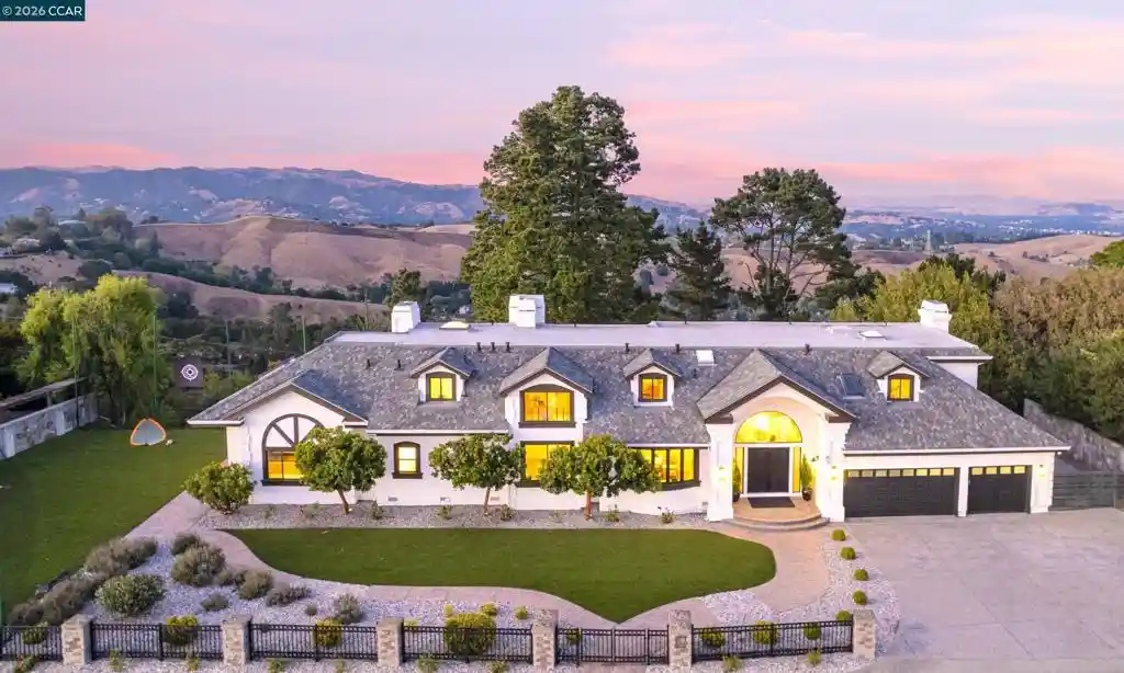 Single family home for sale at 83 Donald Dr, Orinda, CA 94563 | MLS# 41147176
