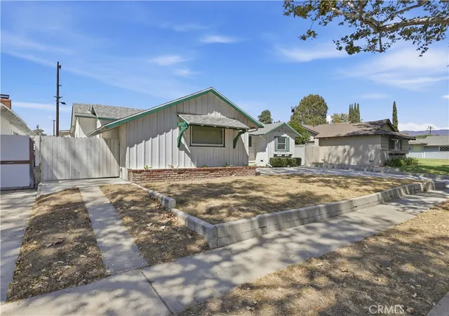 Photo 2 of Single family home for sale at 4119 Belinda St, Simi Valley, CA 93063 | MLS# SR26192538 | Listing updated on 2026-10-07