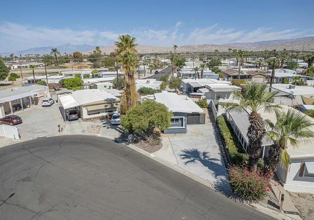 Photo 3 of Manufactured home for sale at 73400 Algonquin Pl, Thousand Palms, CA 92276 | MLS# 219152295DA | Listing updated on 2026-10-02